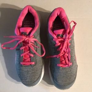 Fila SZ 7 Women’s Shoes Pink And Gray Memory Foam